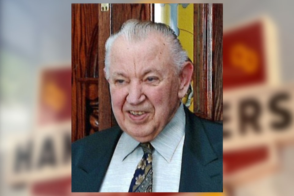 Fotios (Frank) Zikopoulos, one of the members of the Deluxe restaurant dynasty in Sudbury, passed away March 11, 2022, at the age of 87.