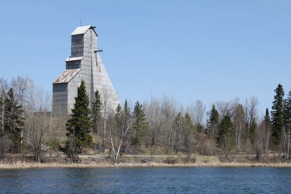 280716_NOB_mcintyre_powder_McIntyre_Headframe