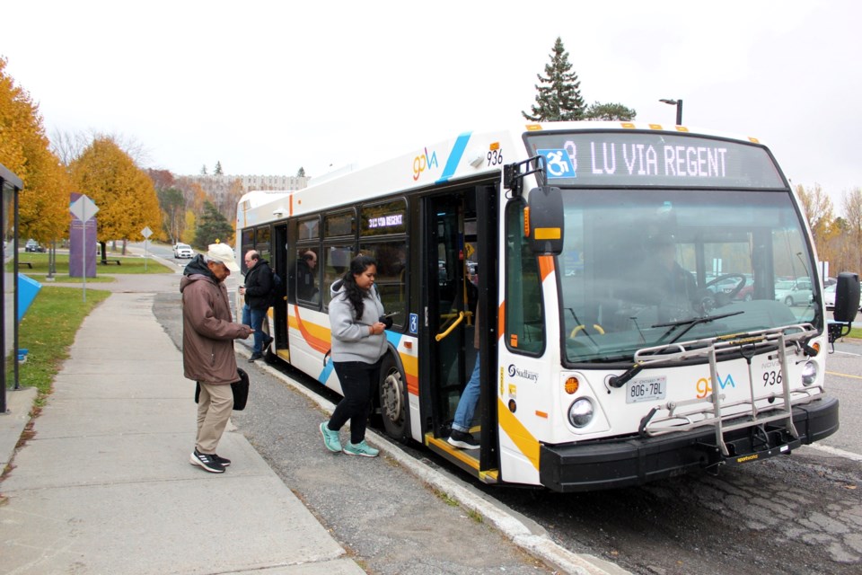 301023_hu_laurentian_bus-1