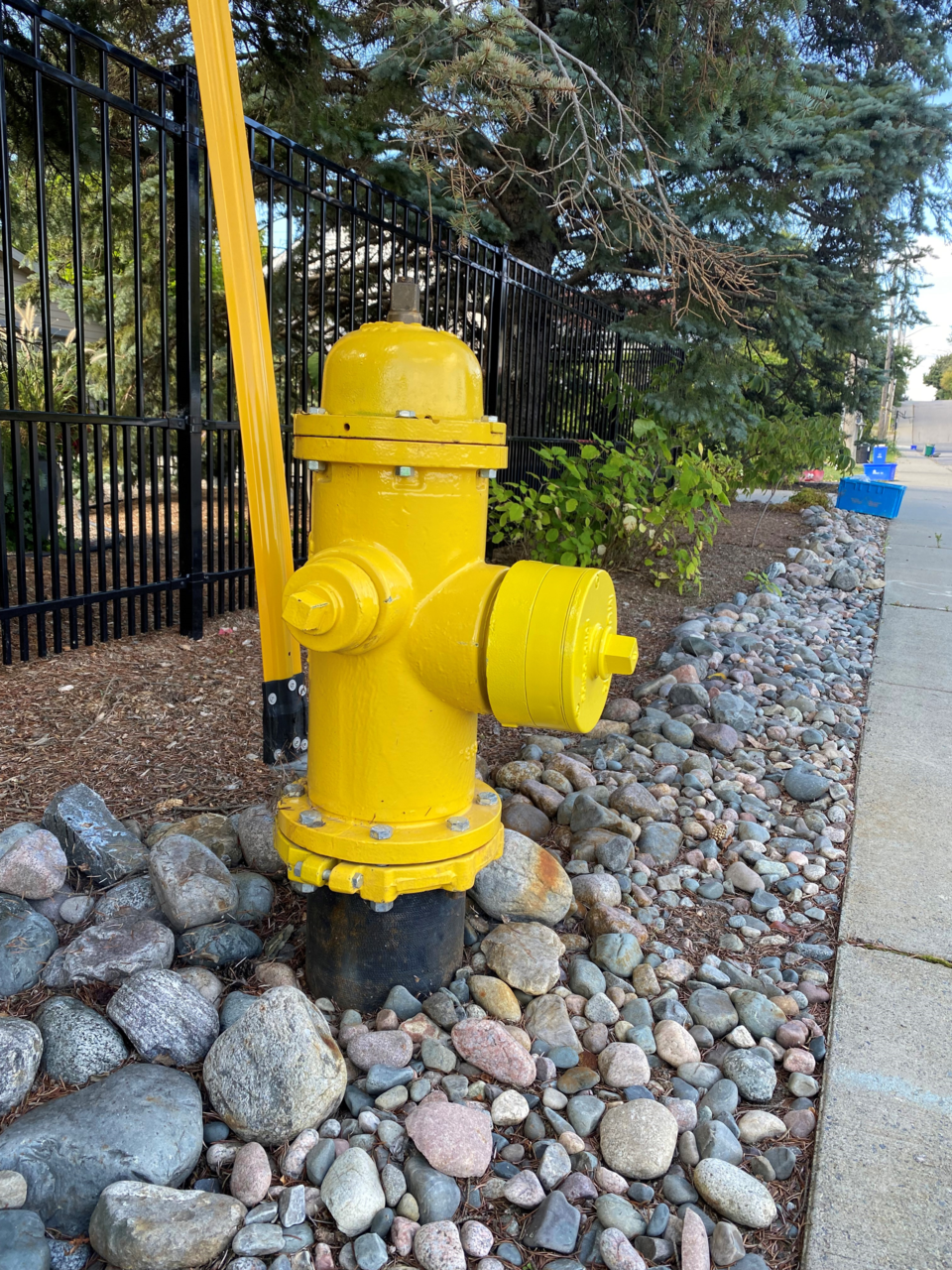a-hydrant-that-uses-acoustic-technology-in-its-cap-to-find-leaks