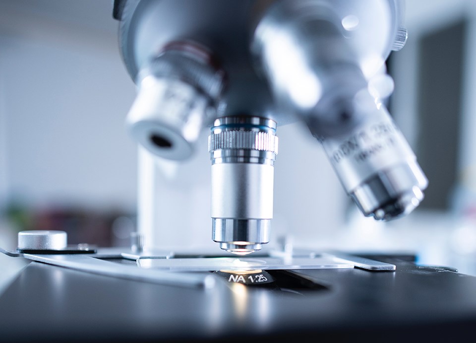 microscope_lab_testing