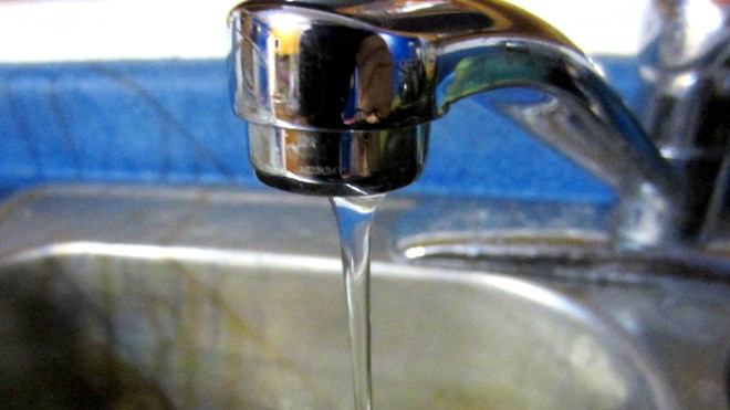water-tap-running