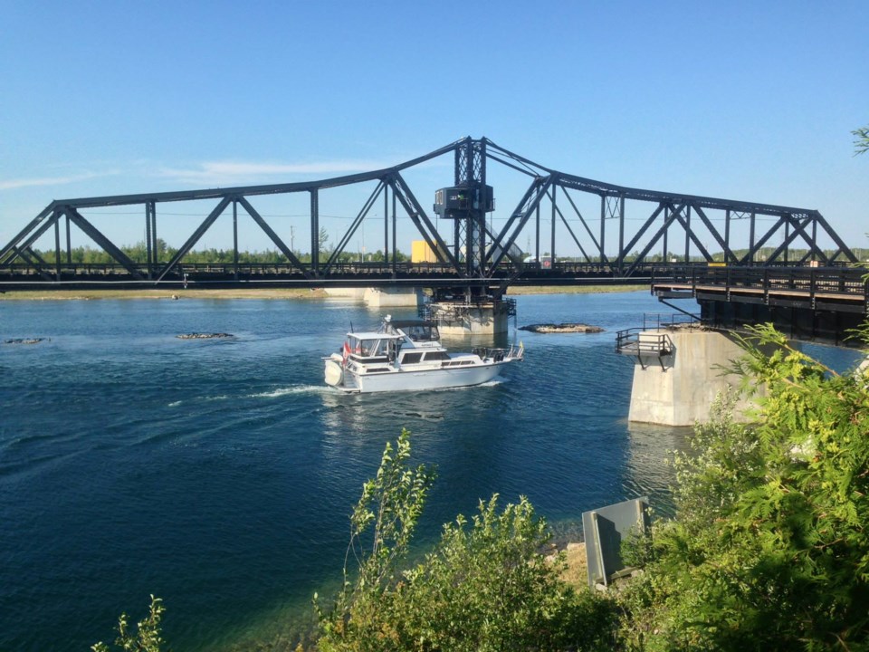 120717_manitoulin_swing_bridge-expositor