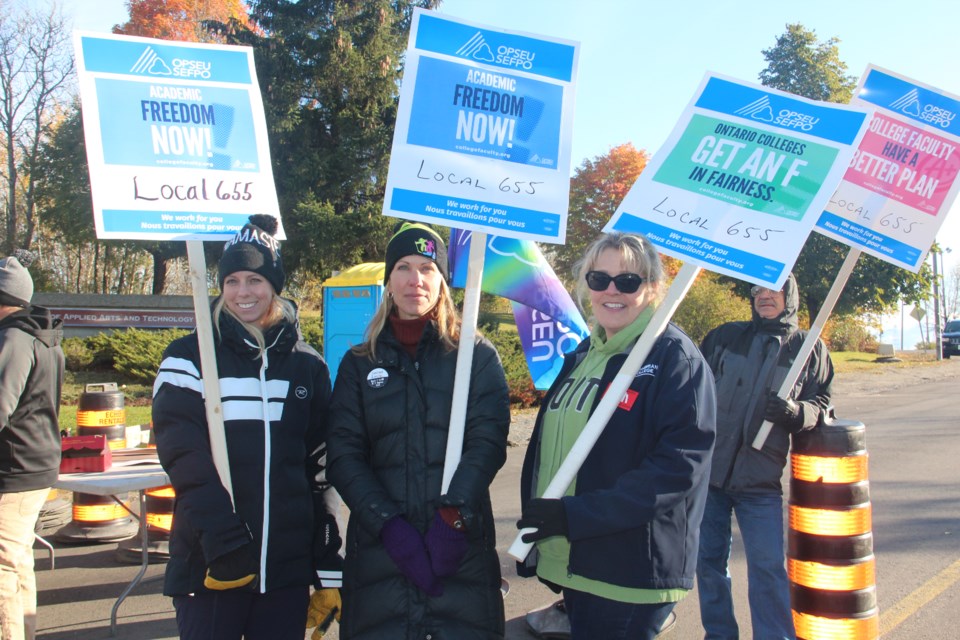 Cambrian College faculty members on the picket line on Monday, Oct. 16. Heidi Ulrichsen/Sudbury.com)