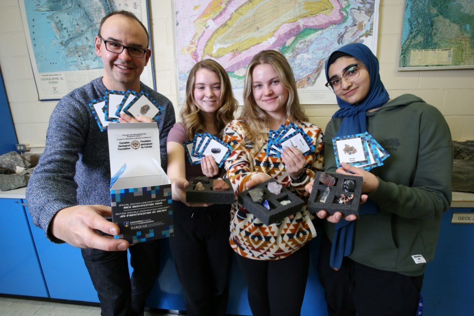 The Harquail School of Earth Sciences' geoscience technologist Tobias Roth, left, and Earth Sciences B.Sc. students Jessica Beaudry, Logan Courchesne and Weeda Tiraei (left to right), are inviting school-age children to play the bilingual "Minecraft-inspired Rock Identification Game" at the Greater Sudbury Public Library.