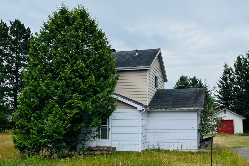 An abandoned house owned by the Province of Ontario is seen in Gogama.