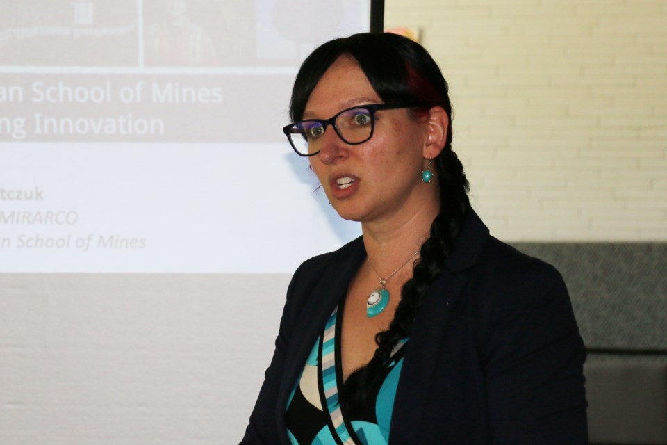 310524_lg_expanding_mining_education-photo1