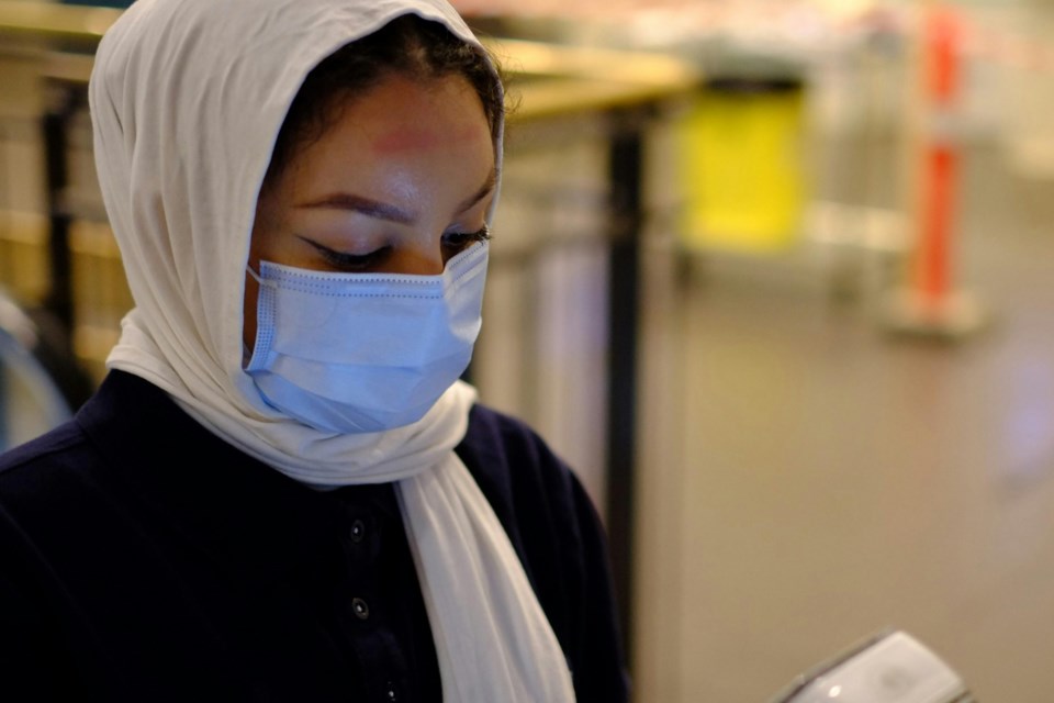 050724_lg_dropping_immigration_barriers_for_health-photo