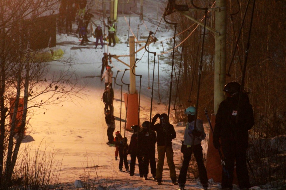 110125_tc_lively_ski_hill-5