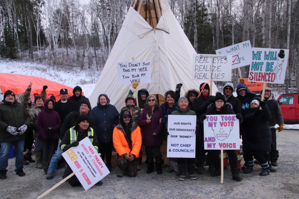 190325_jl_atikameksheng_strong_blockade