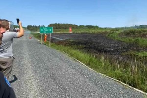 Brush fire briefly closes Hwy. 17 in Whitefish area