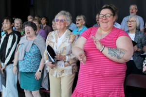 United Church faithful sing and pray in Bell Park to celebrate 100 years