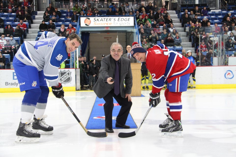 The Sudbury Wolves alumni faced off with the Montreal Canadiens alumni on Thursday night at the Sudbury Arena. Photo: Matt Durnan