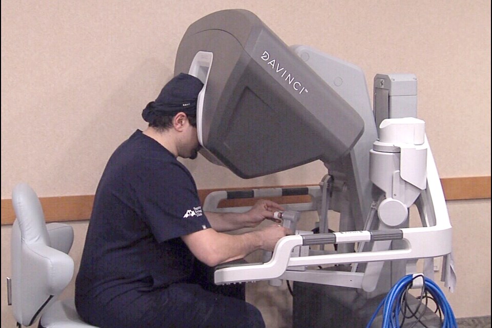 Surgeons at Thunder Bay Regional Health Sciences Centre now have access to the da Vinci Surgical System. 