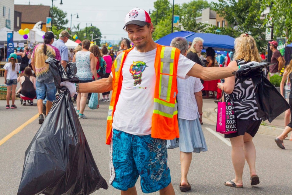 StandUp4CleanUp - Past Winner