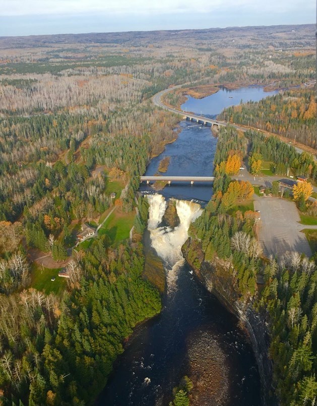 kakabeka falls - vince mirabelli