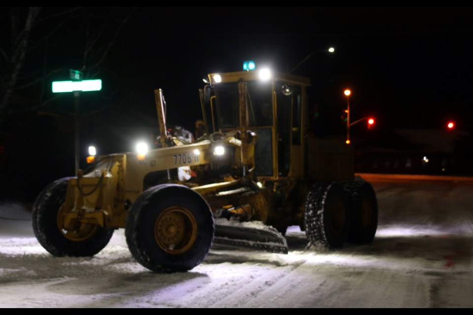 The city's roads division workers began clearing snow from major arteries at 2 a.m. on Monday and successfully reached clearance targets, moving to residential neighbourhood snow removal by 8 a.m.