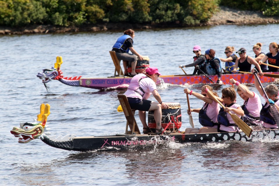The Dragons of Hope in action at the 19th annual Dragon Boat Festival. (Michael Charlebois, tbnewswatch.com)