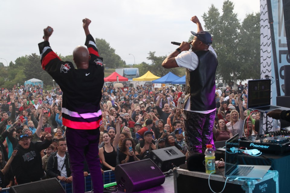 Kardinal Offishal got fans jumping for his hit song. (Michael Charlebois, tbnewswatch.com)
