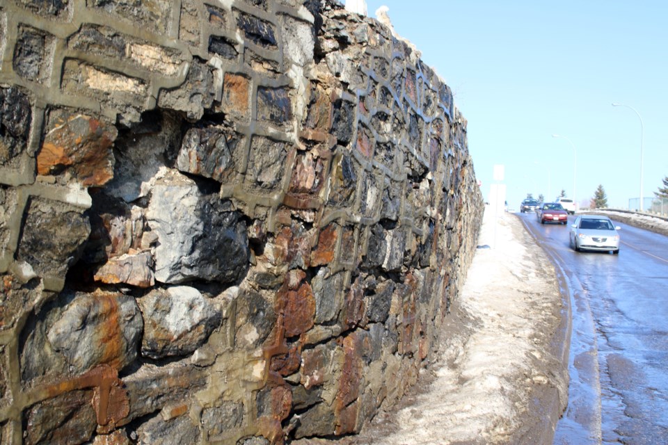 High Street retaining wall