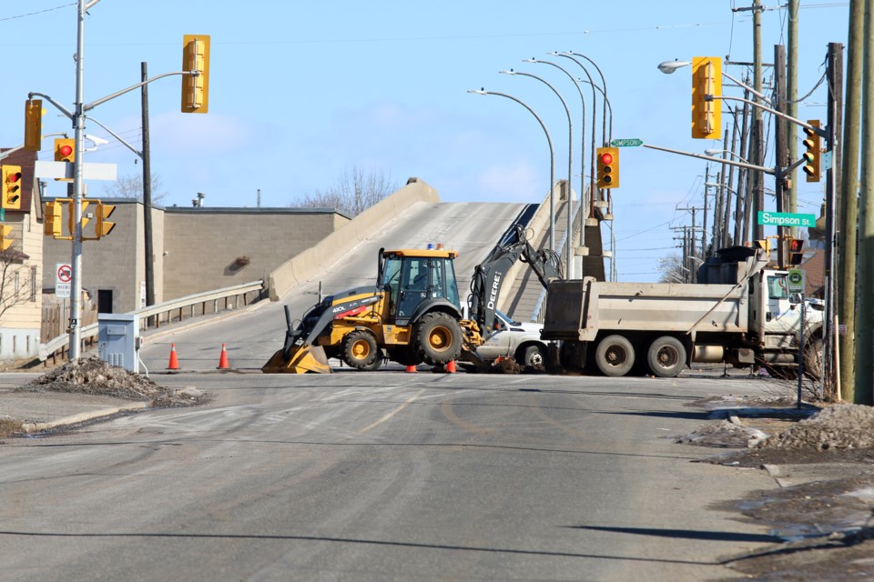 Simpsons Street Closure