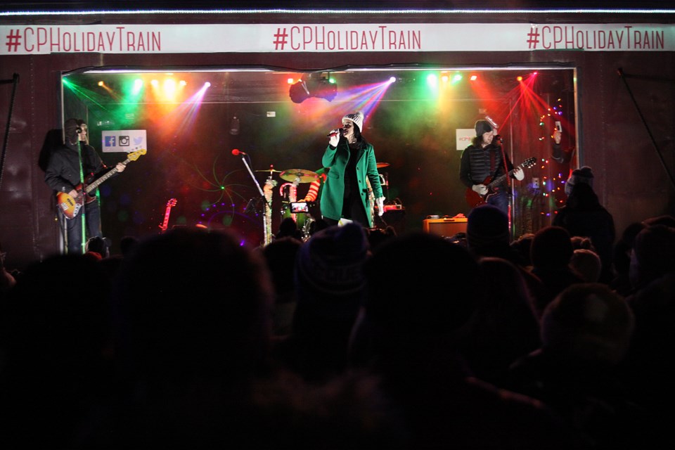 Emma-Lee performs on the CP Holiday Train during its stop in Thunder Bay on Firday, December 1, 2017. (Matt Vis, tbnewswatch.com)