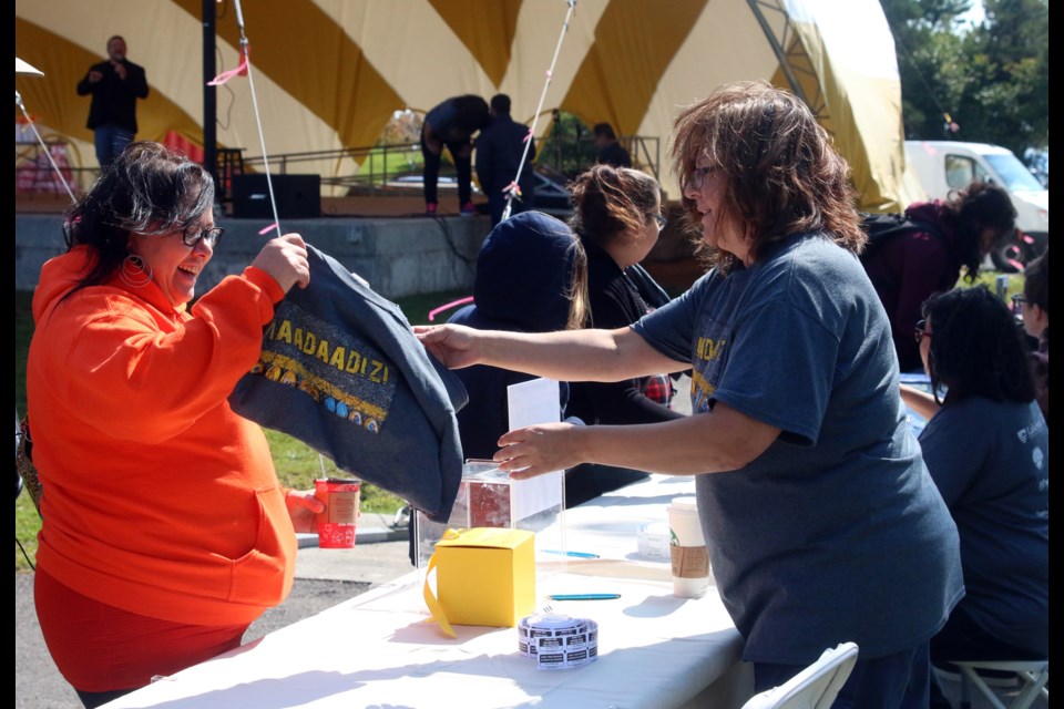 Maadaadizi orientation was held at Marina Park on Saturday, welcoming Indigenous students to the city of Thunder Bay. 