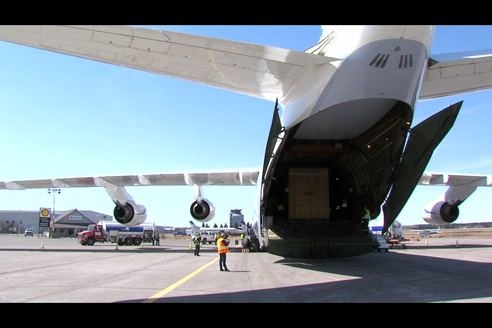 Now that's a big cargo hold. (tbnewswatch.com)