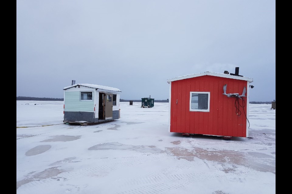 Ice-fishing huts on Lac des Mille Lacs (Tbnewswatch file)