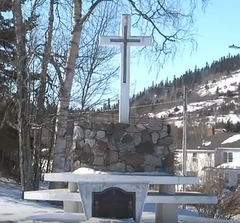 Marathon cenotaph