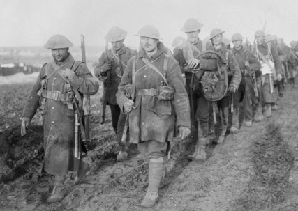 Canadian troops returning from the trenches in 1916 during the Battle of the Somme. Photograph from: Canada. Dept. of National Defence/Library and Archives Canada. Published in the Fort William Daily Times Journal Sept. 23, 1916. (Courtesy of tbayworldwarone.com).  