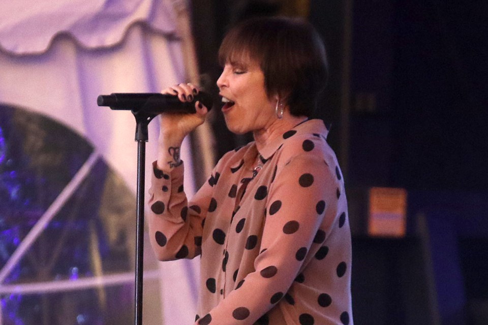 Rocker Pat Benatar and her husband Neil Giraldo closed out the 2018 Thunder Bay Blues Festival. (Leith Dunick, tbnewswatch.com)