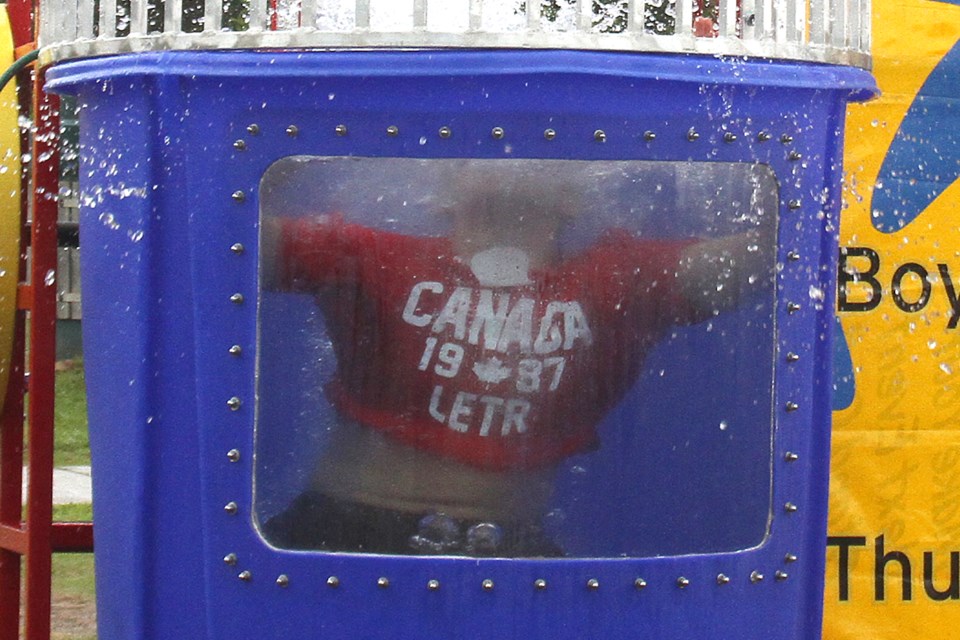 Thunder Bay Police Service officers took part in a fundraising dunk tank on Friday, July 20, 2018 in support of Special Olympics at Marina Park. (Sam Lehtinen, tbnewswatch.com)