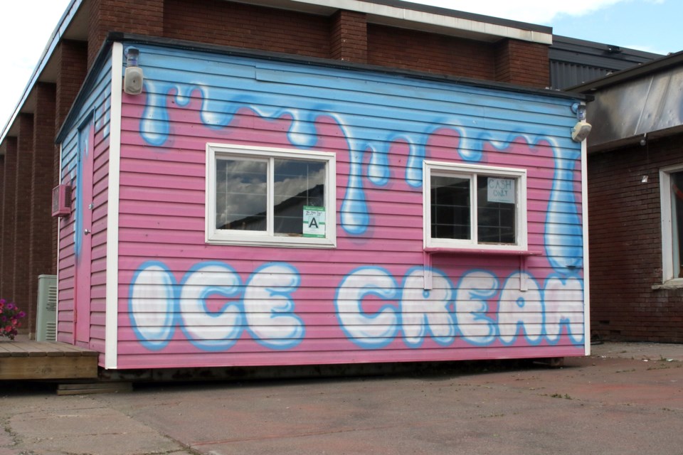 Three Scoops on Balmoral Street is a teenage-run operation, and was the victim of vandalization on Saturday night. (Michael Charlebois, tbnewswatch)