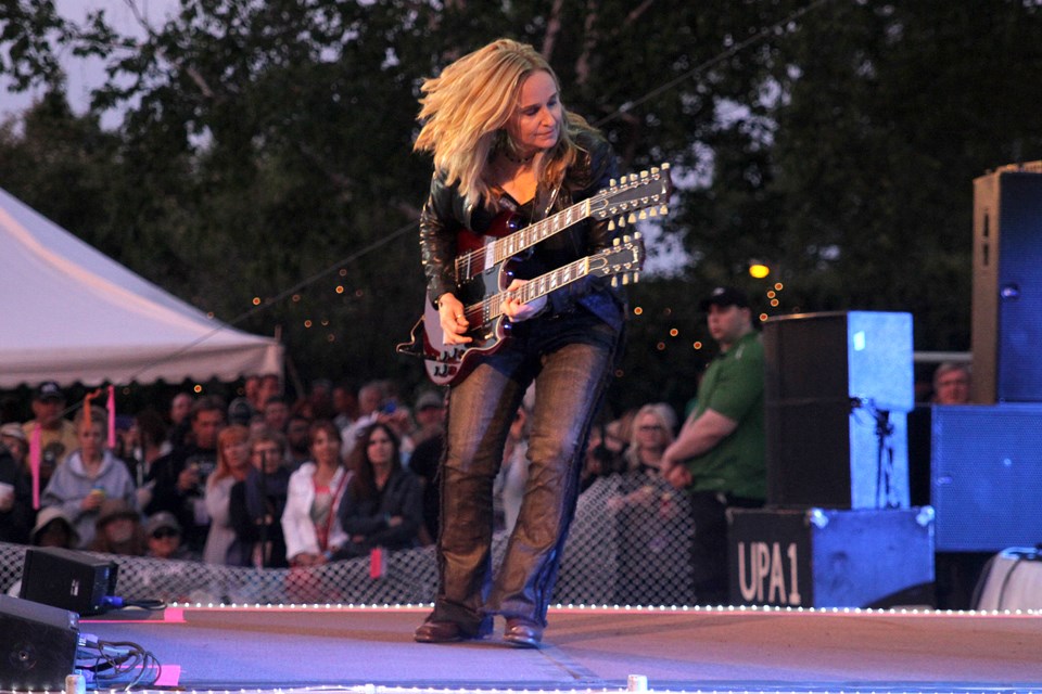 Melissa Etheridge performs at the Thunder Bay Blues Festival in July 2014. (Leith Dunick, tbnewswatch.com)