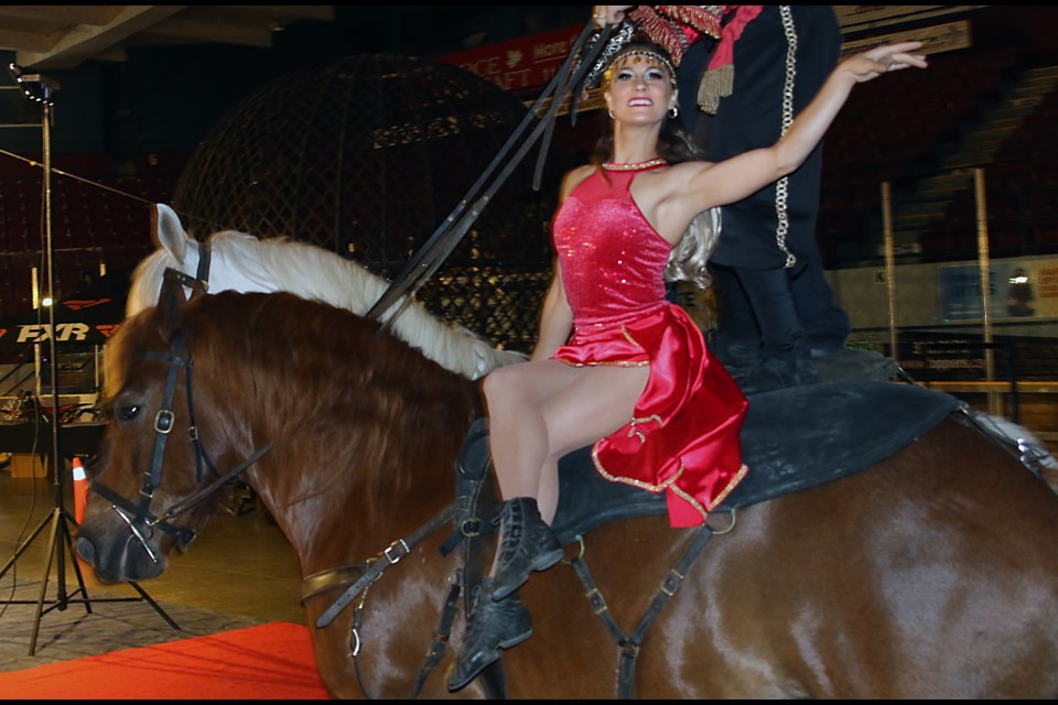 Cindy Migley, producer of the Shrine Circus, riding a horse at Fort William Gardens in May 2018 (Tbnewswatch)