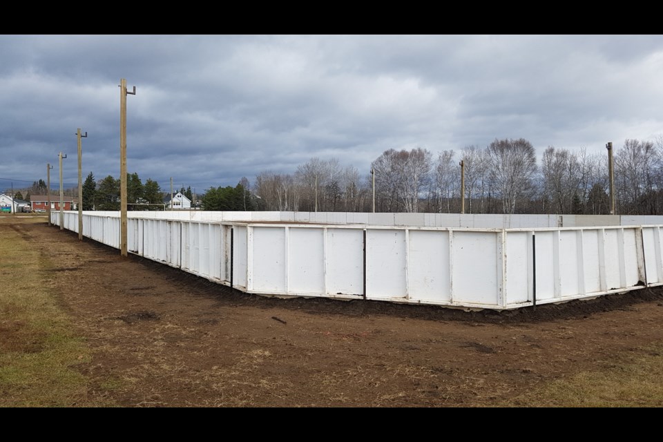 Boards have been installed for only one rink at Brent Park on Balsam Street this season (tbnewswatch.com)
