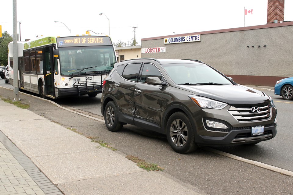 A Thunder Bay Transit bus and an SUV collided on Thursday, Sept. 20, 2018 near Arthur and May streets. (Leith Dunick, tbnewswatch.com)