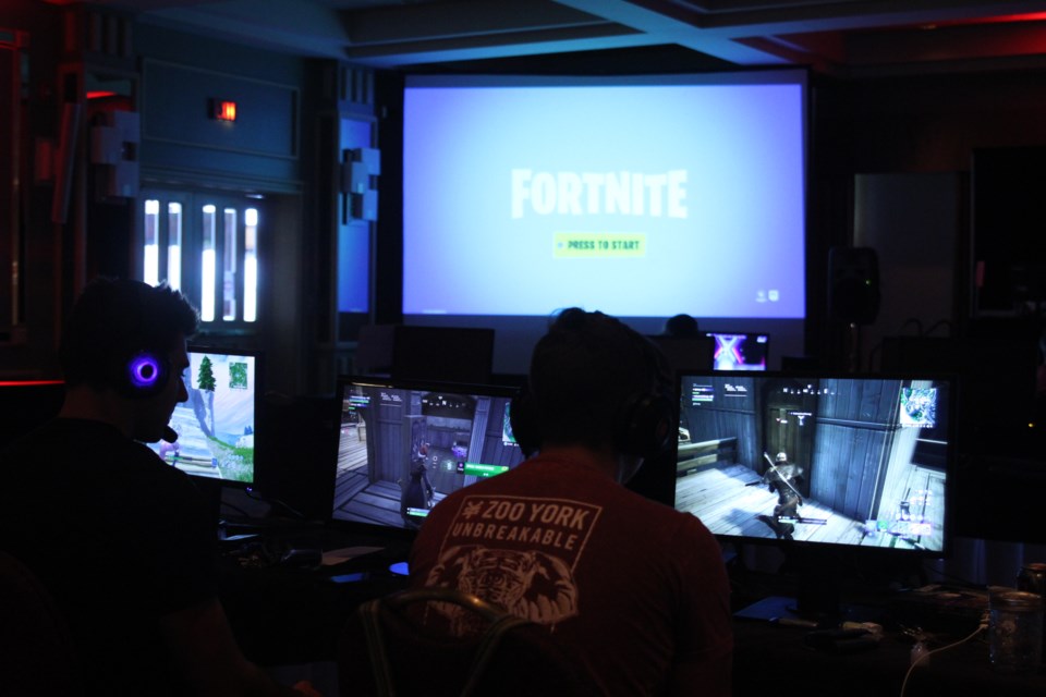 Gamers take part in the Fortnite bracket at the Battle 4 Valhalla. (Michael Charlebois, tbnewswatch)