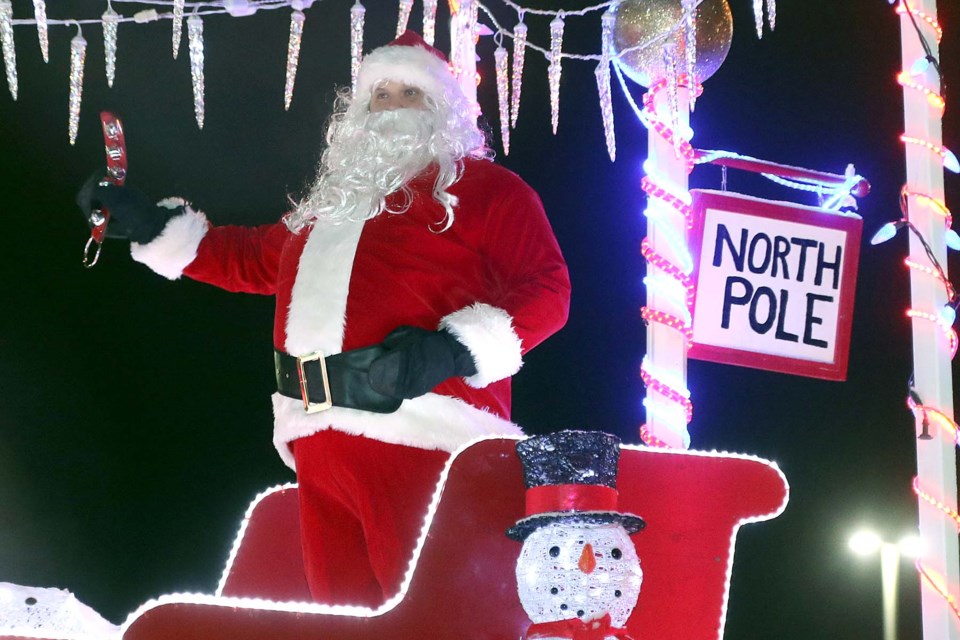 Santa Claus was the thrilling finale to this year's Parade of Lights, held on Saturday, Dec. 7, 2019. (Leith Dunick, tbnewswatch.com)