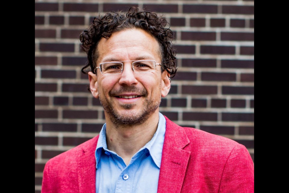 Charles Levkoe will help create a Thunder Bay area food systems report card. (LU photo)