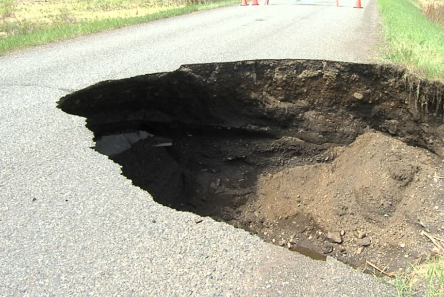 Highway 608 between Rose Valley Road and Chimo Road has been closed to traffic. (TBT News)