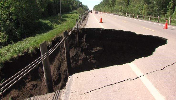 The MTO says it has no estimated time for reopening Highway 590 (Alana Pickrell/TBTV)