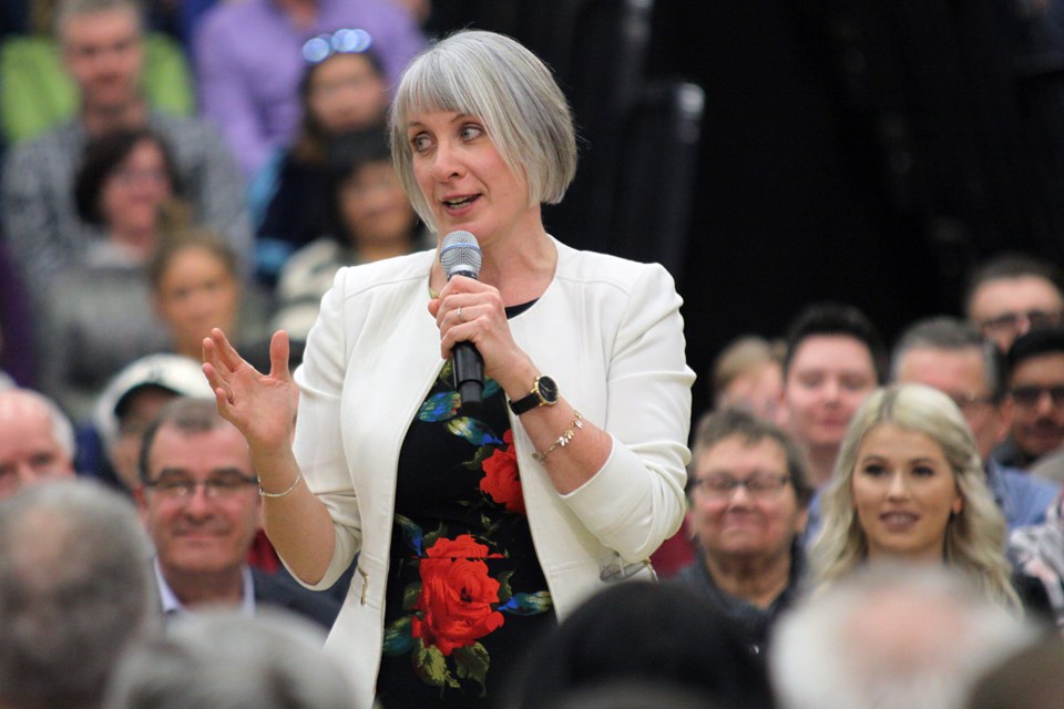 Thunder Bay-Superior North MP Patty Hajdu introduces Prime Minister Justin Trudeau during his Thunder Bay town hall on Friday, March 22, 2019. (Matt Vis, tbnewswatch.com)