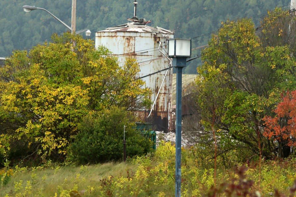 A rusting tank at the former mill in Red Rock, Ont. The mill employed 300 people before it was idled in 2006 (tbnewswatch.com)