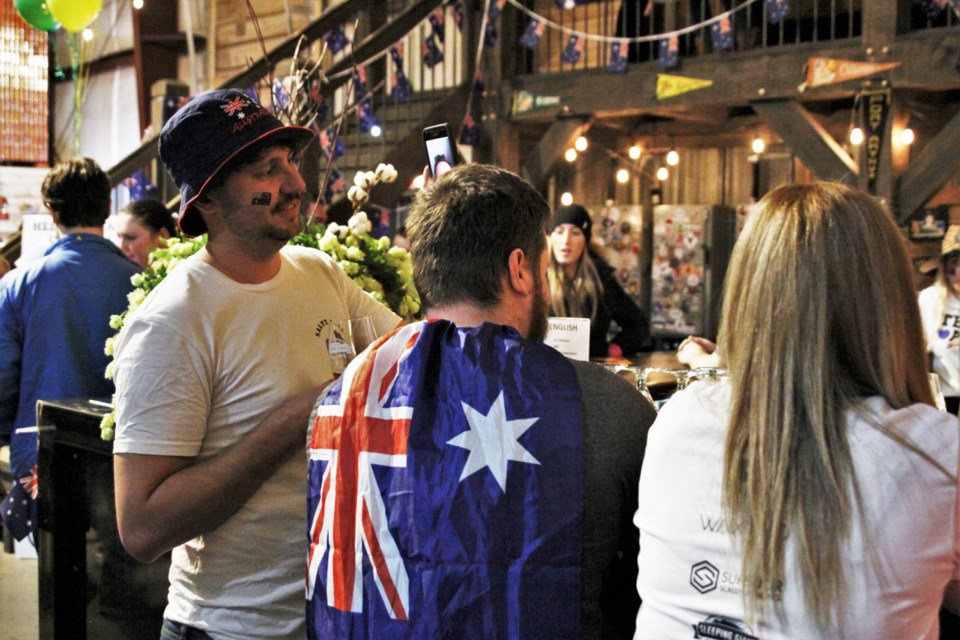 Hundreds of people took part in the TBAY LOVES AUS fundraiser at Sleeping Giant brewery Sunday. (Photos by Ian Kaufman, Tbnewswatch)