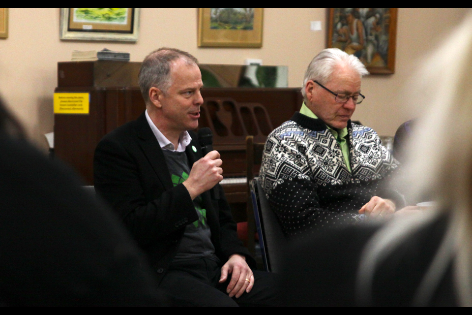Green Party leadership candidate David Merner opens his event at the Lakehead Unitarian Fellowship Tuesday night. (Photos by Ian Kaufman, tbnewswatch.com)
