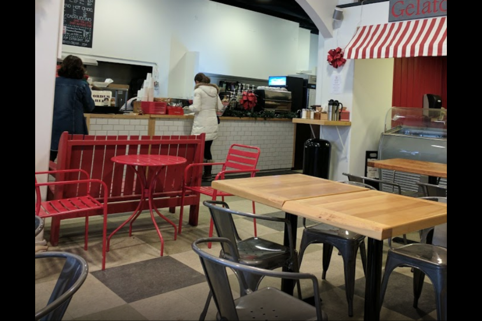 The tables were empty Tuesday after the province imposed the shutdown of eat-in dining (Sweet North Bakery stock photo)