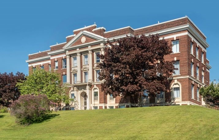 The Courthouse Hotel, located in the former Thunder Bay District Courthouse, is one of the participating sites (Courthouse Hotel)