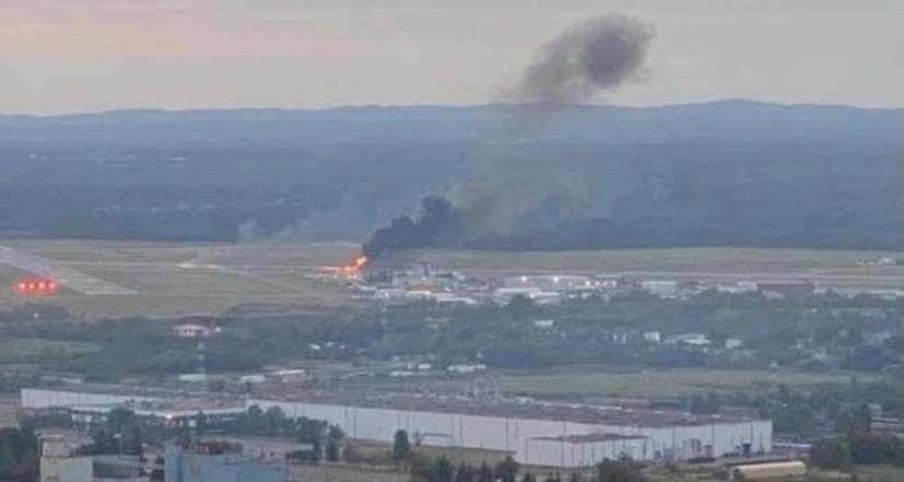 The pilot of an aircraft owned by Mag Aerospace Canada died in a crash that caused the plane to catch fire on Aug. 16, 2021 (Michael Fox/Facebook)